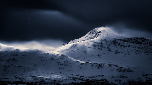malangsfjellene tromsø winter mountain monochrome duotone blue arcticnorway troms northernnorway norway landscape