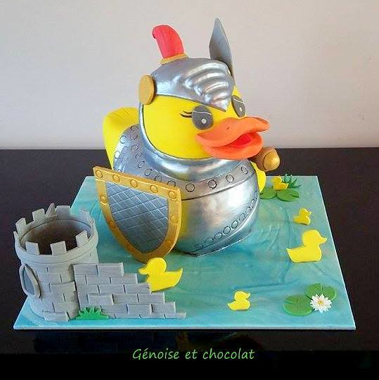 Knight Duck Cake by Delphine Charles-Bernaud of Génoise et chocolat