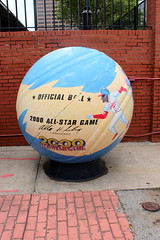 Atlanta - Downtown: Underground Atlanta - 2000 All-Star Game baseballs