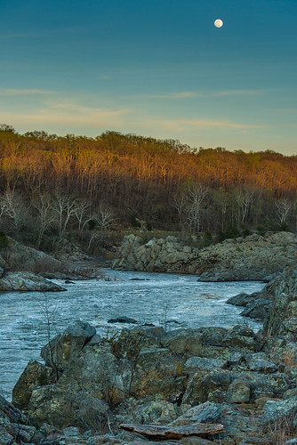 blue greatfallspark landscapephotography potomacriver va virginia river waterfall