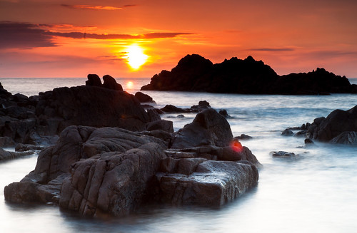 light sunset summer beach landscape rocky guernsey channelislands lightroom cobobay milkywater canoneos500d
