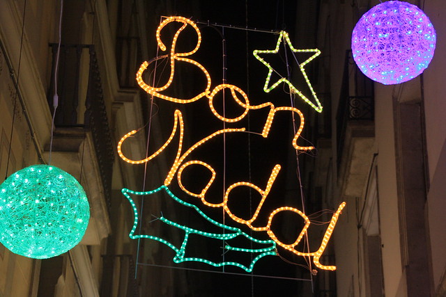Il·luminació nadalenca a Barcelona - Carrer Montsió