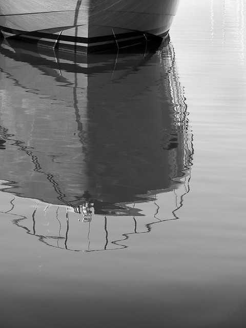 Bow in reflection