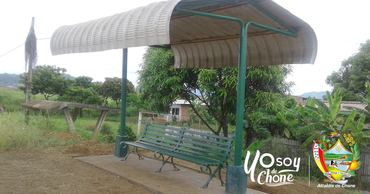 Alcaldía de Chone y ciudadela Los Almendros instalan Parqueadero de Buses
