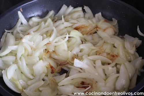 Tarta de cebolla www.cocinandoentreolivos (3)