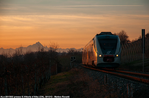 tramonto diesel bra trains piemonte inverno treno monti crepuscolo trenitalia treni monviso imbrunire minuetto aln501502 svittoriadalba