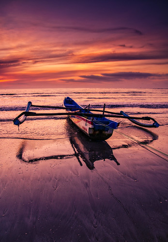 seascape tourism beach sunrise indonesia landscape boat nikon westjava tamron 1750mm jawabarat ujunggenteng d7000
