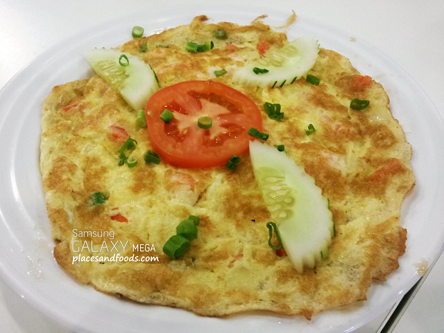 rayong thai prawn omelette