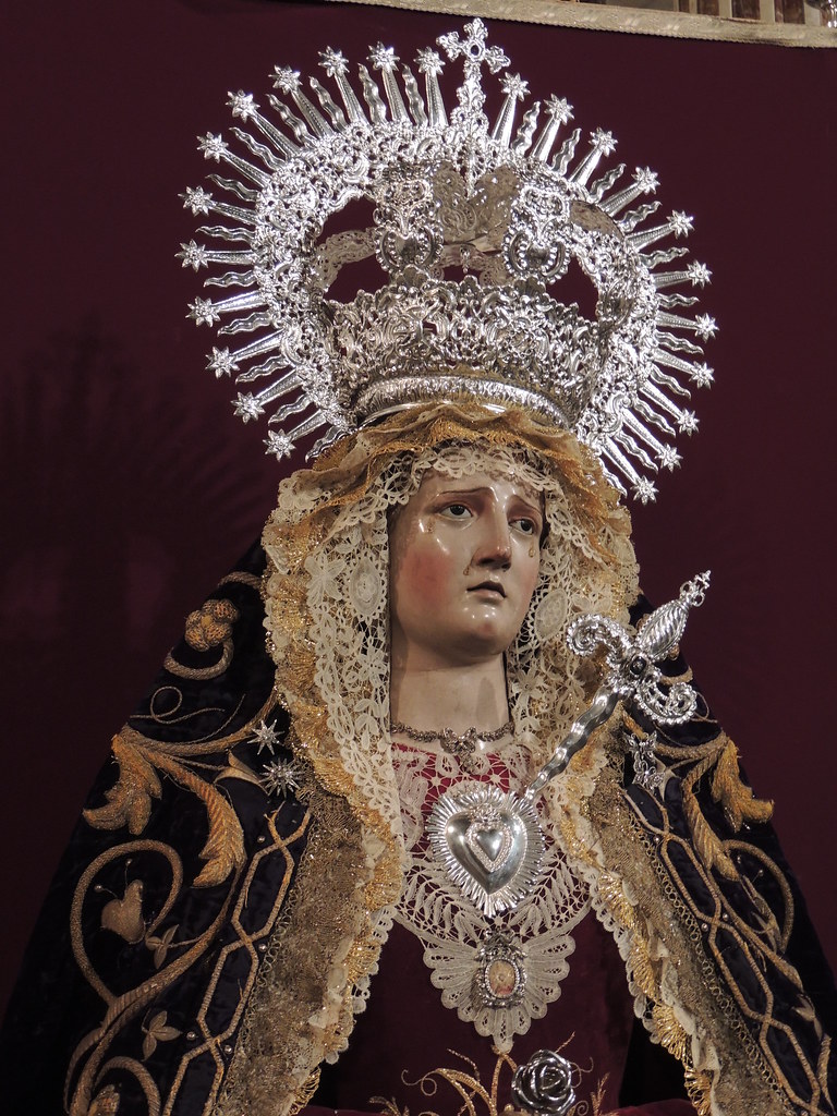 Corona y Daga para María Santísima de las Angustias, Iglesia de San Pablo de Cádiz.