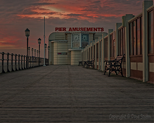 worthing west sussex uk england pier clock sunset golden hour perspective sony a7 2870mm