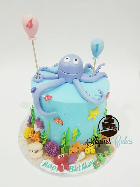 Cake by Skysies Cakes