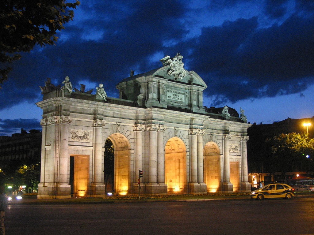7. Bella estampa de la Puerta de Alcalá. Autor, Claudiki