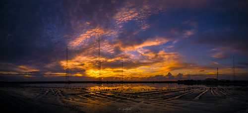 landscape panorama saltlake sunset antennas clouds dreamscape sky lake skyscape sony ilce6000 sonya6000 sonye16mmf28 manfrottobefree