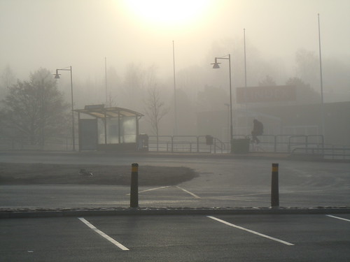 mist fog sunrise sweden busstop dis soluppgång dimma lerum västragötaland västergötland busshållplats hulan