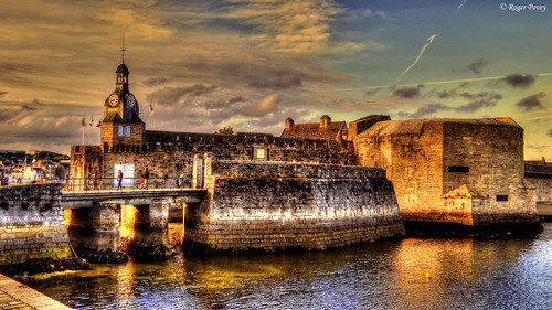 france brittany harbour sony bretagne concarneau fortress hdr canton vauban finistère 1680 1694 dschx100v {vision}:{sunset}=061 {vision}:{clouds}=0774 {vision}:{sky}=0895 {vision}:{outdoor}=0721 rpovey