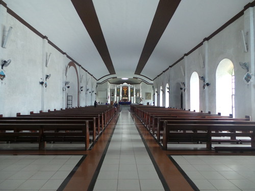 80 steps to the altar of Daraga church