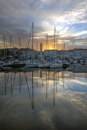 sun lighthouse france water clouds port sunrise reflections boats la europe sony clam yachts alpha masts rochelle 580 a580