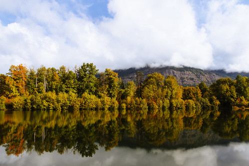 autumn sky lake reflection fall nature clouds scenery day seasons cloudy scenic autumncolors pacificnorthwest washingtonstate pnw olympusmzuikoed12mmf20 olympusomdem5 pwfall