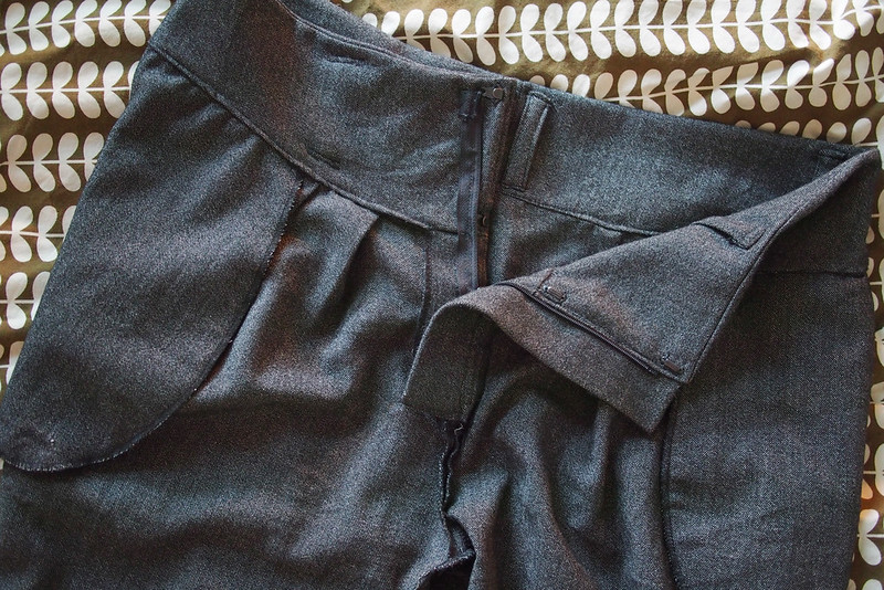 Papercut pleated pants | What Katie Sews