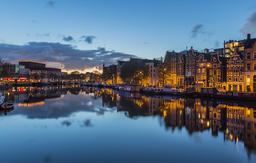 houses reflection water netherlands amsterdam night sunrise reflections boats canal europe thenetherlands canals nl sunrises operahouse stopera boathouses pwpartlycloudy