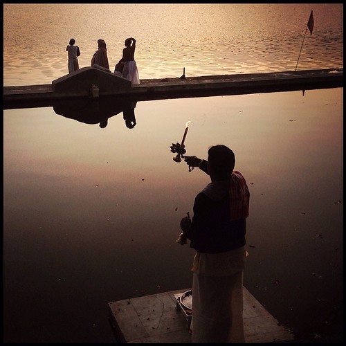 india sunrise square golden prayer holy squareformat pushkar hindu puja rajasthan iphoneography instagramapp uploaded:by=instagram foursquare:venue=4e343e6fd4c0c0830954f62a