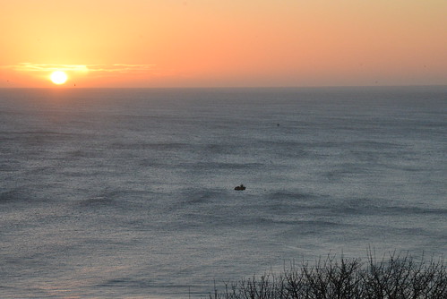 sunrise dawn scarborough fishingboat southbay
