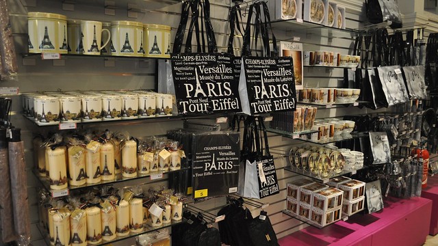 Souvenirs, Montmartre, 18th arrondissement, Paris