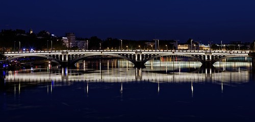 bridge reflet light city urban longexposure dusk bluehour