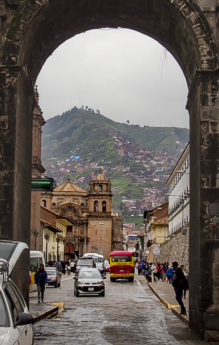 cuzco cusco peru city skyline street arch leaningladder canon 7d quechua mountain