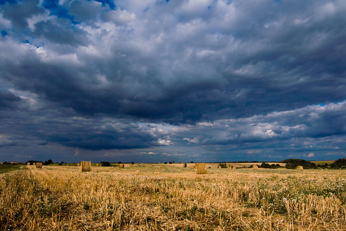 summer france field clouds landscape harvest wolken september frankrijk veld ricoh landschap indreetloire gx200 ricohgx200 verneuilsurindre