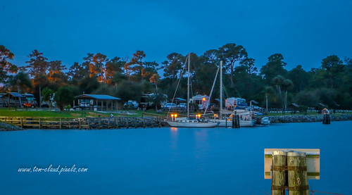 boats sailboats rvscamping sailing recreation waterfront waterway okeechobeewaterway stuart florida usa landscape seascape dock mooringsoutside outdoors