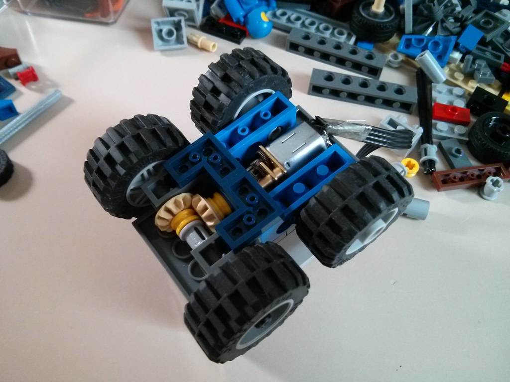 DC micro gearmotor adapted for LEGO (WIP)