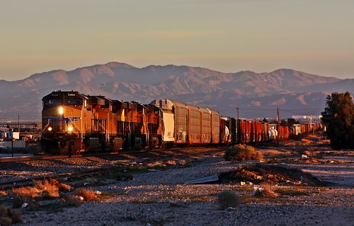 california railroad up train unionpacific americana mojavedesert dash9 unionpacificrailroad americantrains usrailroads
