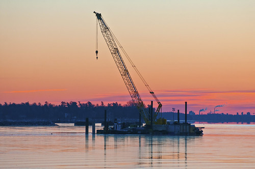 barge crane millhaven ontario lakeontario sunrise dawn invista