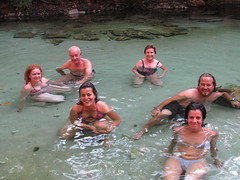Zambia. Kapishya. En la piscina termal. Rosa, yo, Lola, Inés, Manel, Paqui
