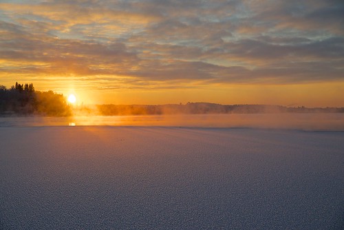 sunset sky orange cloud lake snow ice water suomi finland nikon europa day beam freeze tamron tampere d800 2014 pyhäjärvi