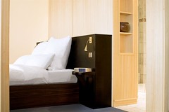 Le Meridien Ogeyi Place—Diplomatic Suite Master Bedroom