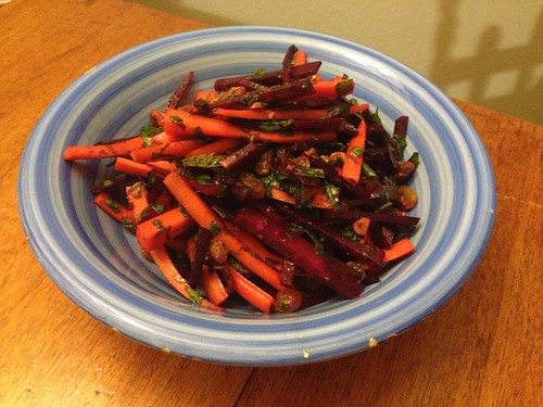 Carrot and beet slaw with raisins and pistachios Melanie
