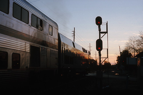 sunset up station train evening illinois downtown afternoon fuji 21 il uptown velvia amtrak depot unionpacific late fujifilm passenger normal signal rvp100f velvia100f texaseagle amtk cpx124
