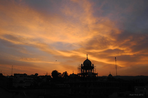 india sunrise nuages bâtiment jk jammu leverdesoleil