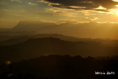 sunset italy mountain sunrise landscape italia tramonto montagna marche sibillini