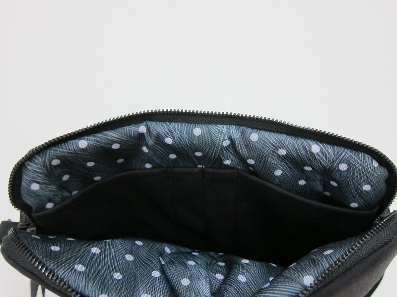 Crumpler Bell - Action iPad Pouch - Inside Pockets