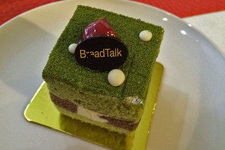 Manila sojourn - Bread Talk green tea cake