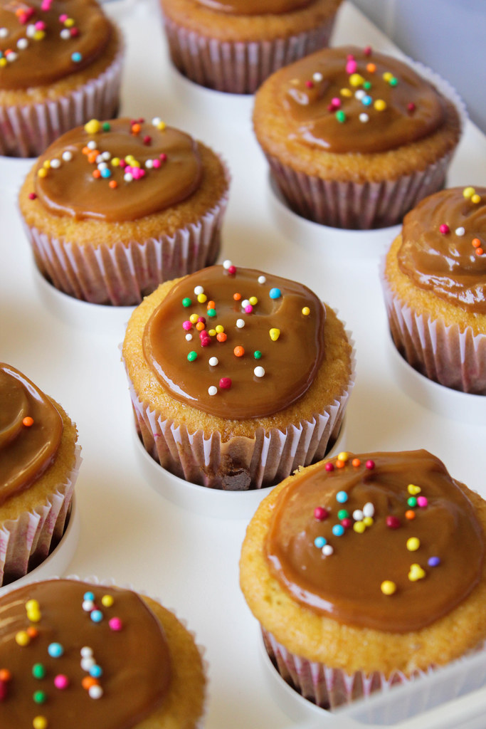 Vanilla Cupcakes with Caramel Frosting
