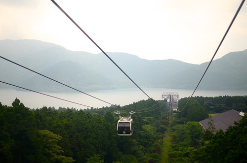 The ropeway from Owakudani to Lake Ashi