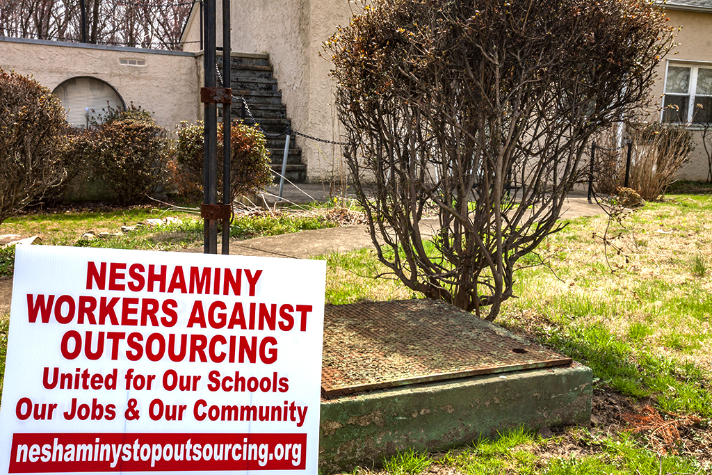 NESHAMINY-WORKERS-AGAINST-OUTSOURCING--Bensalem-Township