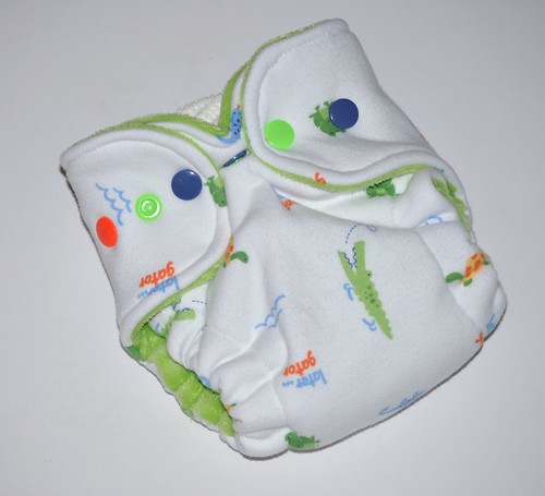 Bumstoppers Newborn Hybrid  Fitted Later Gator