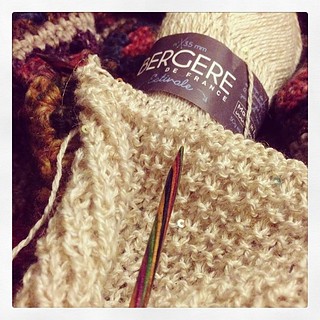 Seems to be coming along okay. #knitting #bergeredefrance #review