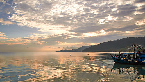 sunrise landscape boat nikon sigma georgetown malaysia 1750 penang пейзаж d90 лодка рассвет океан никон малайзия пенанг джорджтаун