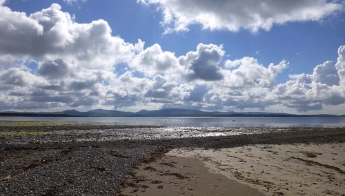 scotland argyllandbute islay isleofislay island coast sea loch lochindaal clouds worldtrekker